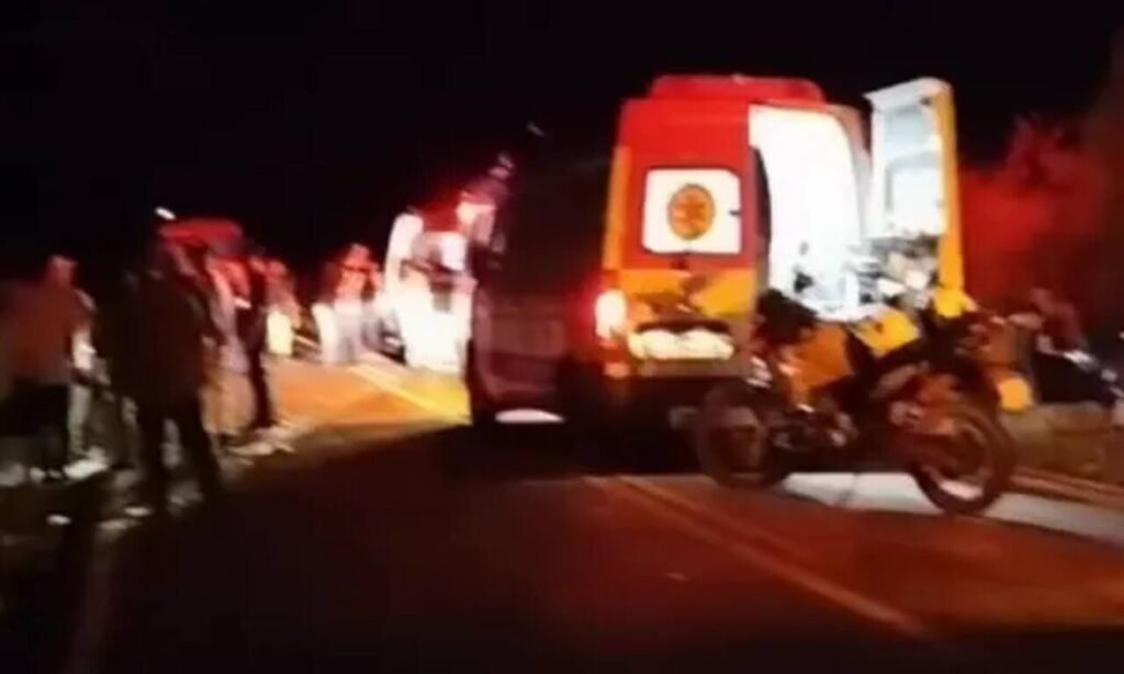 acidente entre dois carros na BA 148 na Chapada Diamantina.png Easy Resize.com