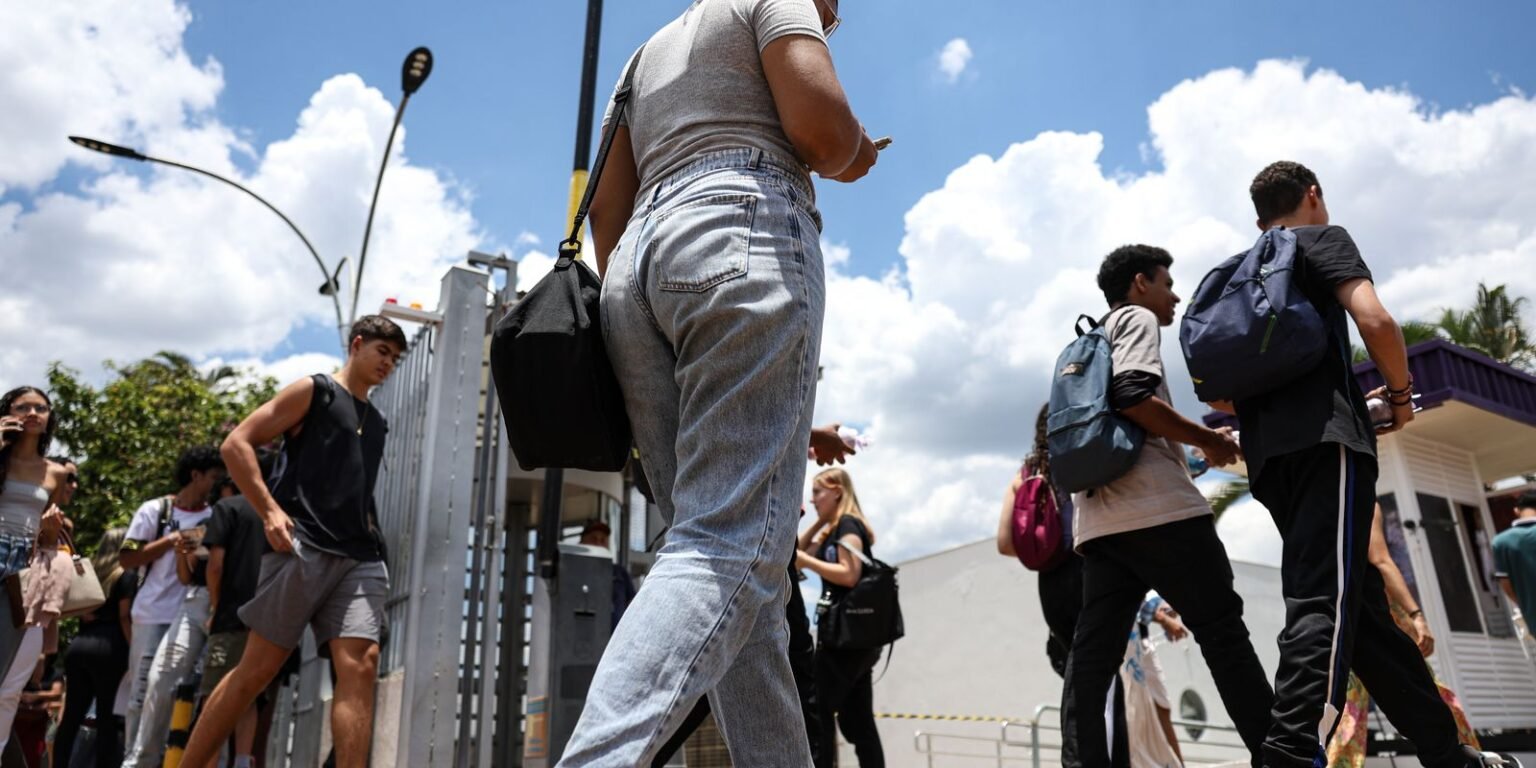 MEC divulga nova chamada da lista de espera para Fies do 1º semestre enem mc abr 16112025 12