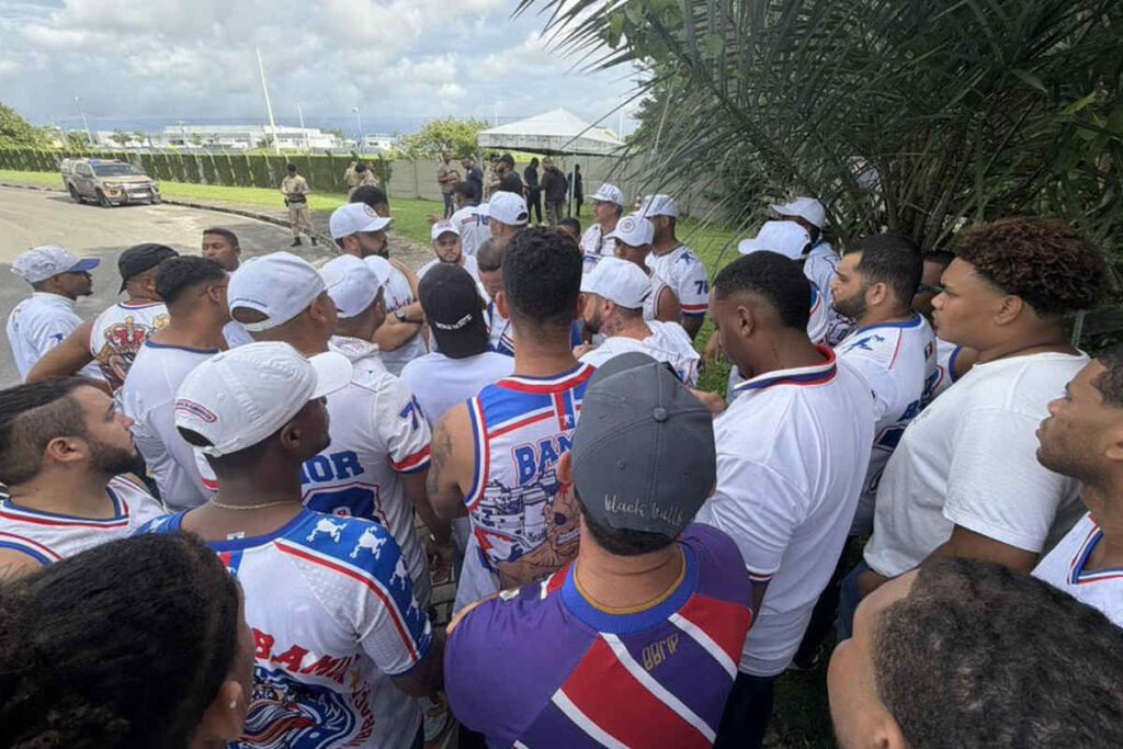 torcedores ct protesto