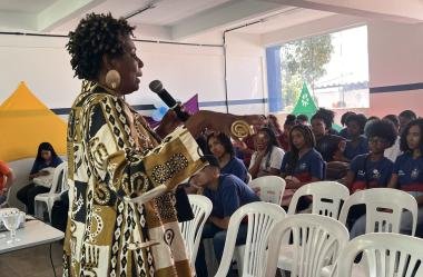 Estilista Madá Negriff inspira estudantes de escola estadual em Salvador, durante o Maio Antirracista Foto20AgC3AAncia20Voz20Ativa2028329 0