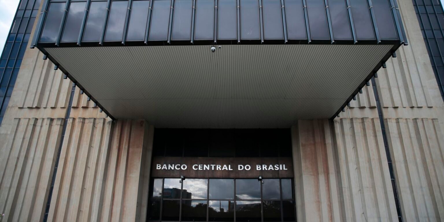 Mercado projeta inflação de 4,92% em 2026 banco central economia 0413202009