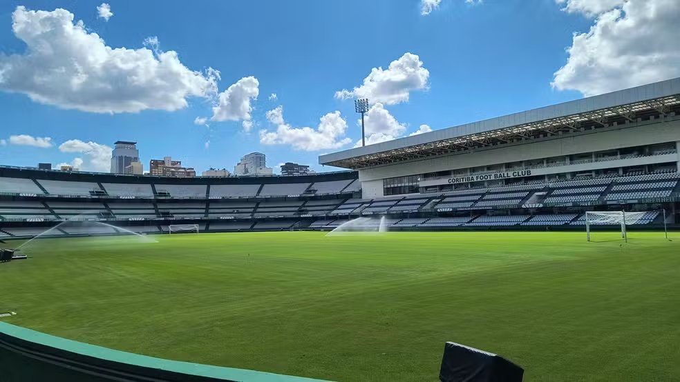 Coritiba x Bahia: onde assistir à transmissão do jogo AO VIVO nesta segunda couto pereira