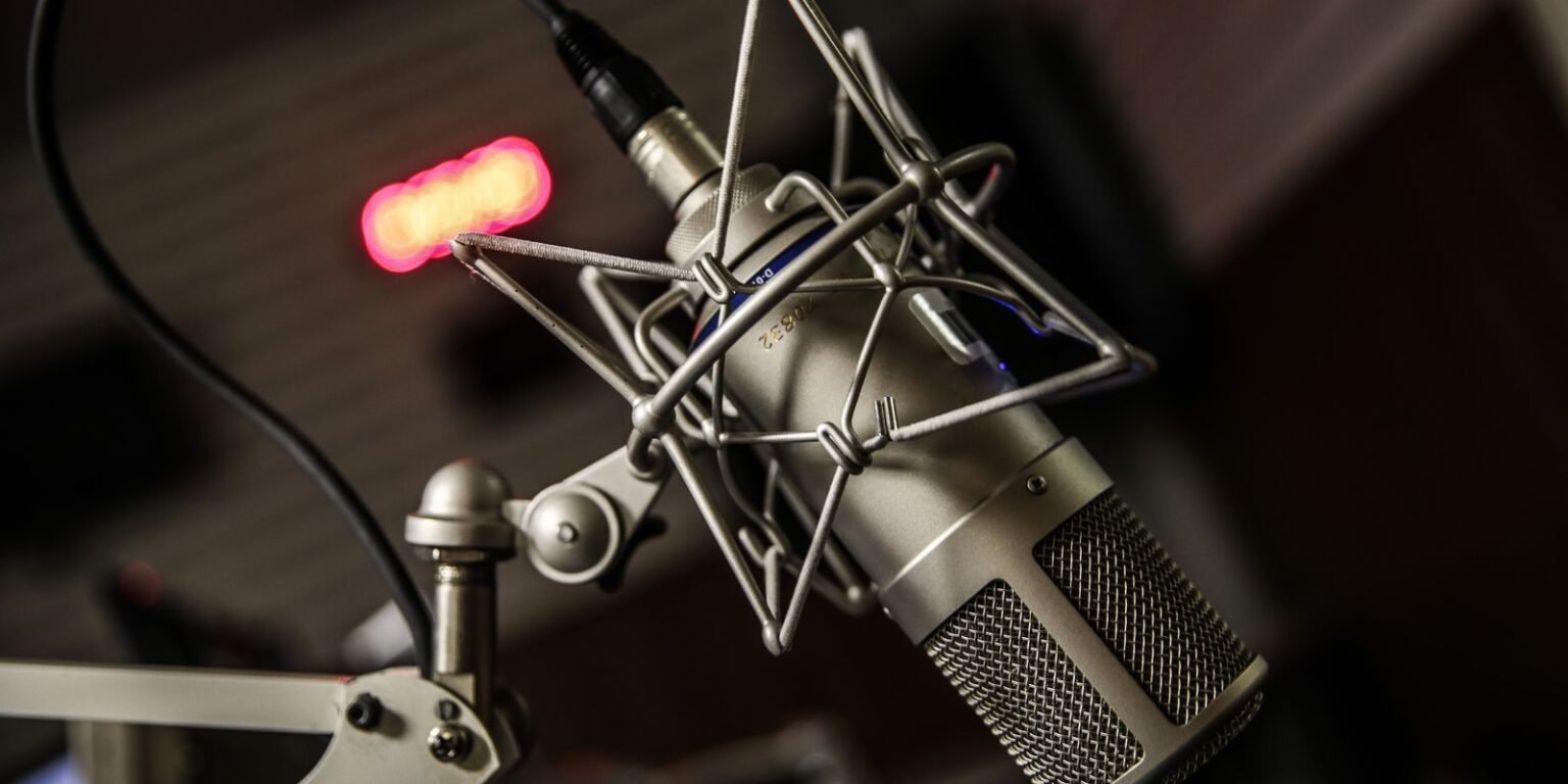 Edital da EBC seleciona programas da RNCP para exibir nas rádios microfone.radio0709201437