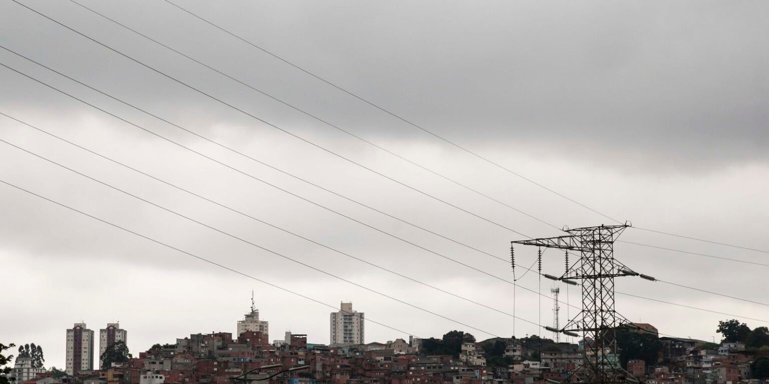 Fim de semana será de temporal no Sudeste e chuva intensa no Norte sp21122000841