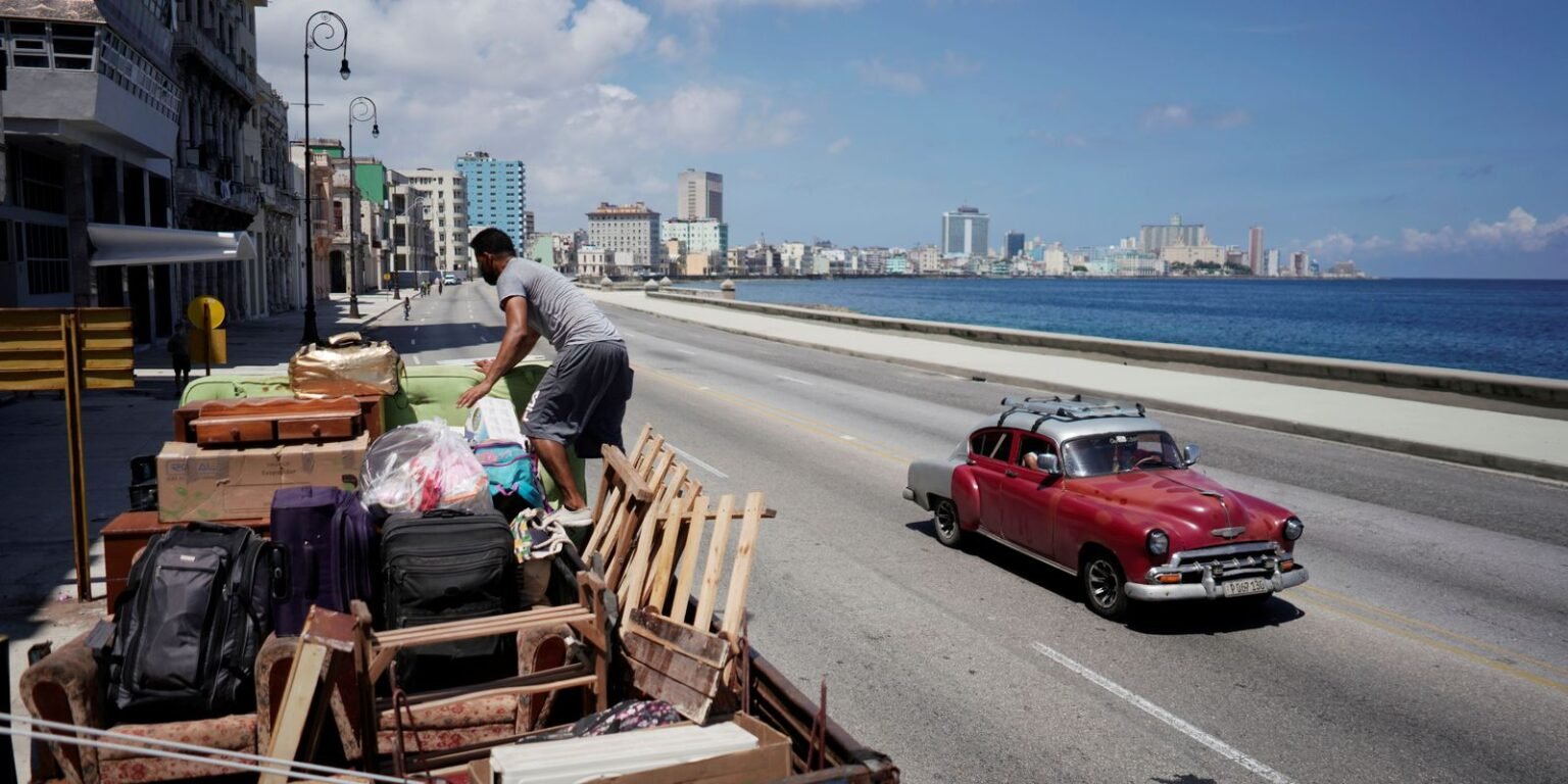Cuba debate reformas econômica e social em meio ao bloqueio dos EUA 2021 07 04t172210z 107972552 rc2tdo9eqtgd rtrmadp 3 cuba storm elsa