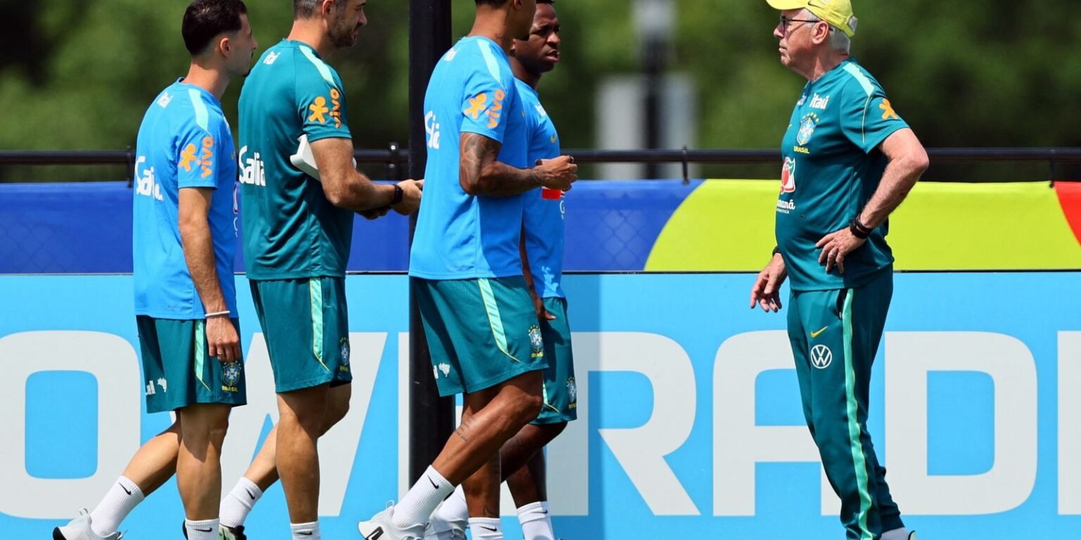 Ainda sem Raphinha Brasil inicia preparacao para as oitavas de