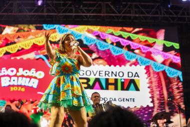 São João no Pelourinho reúne multidão com shows de Canários do Reino, Mastruz com Leite, Falamansa e outras atrações nesta segunda-feira AtraC3A7C3B5es20Pelourinho.20Foto20Amanda20ErcC3ADliaGOVBA2028229