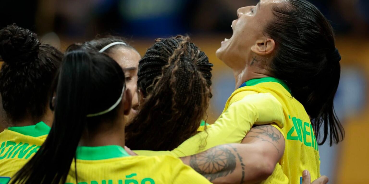 Em virada relampago selecao brasileira feminina vence Estados Unidos