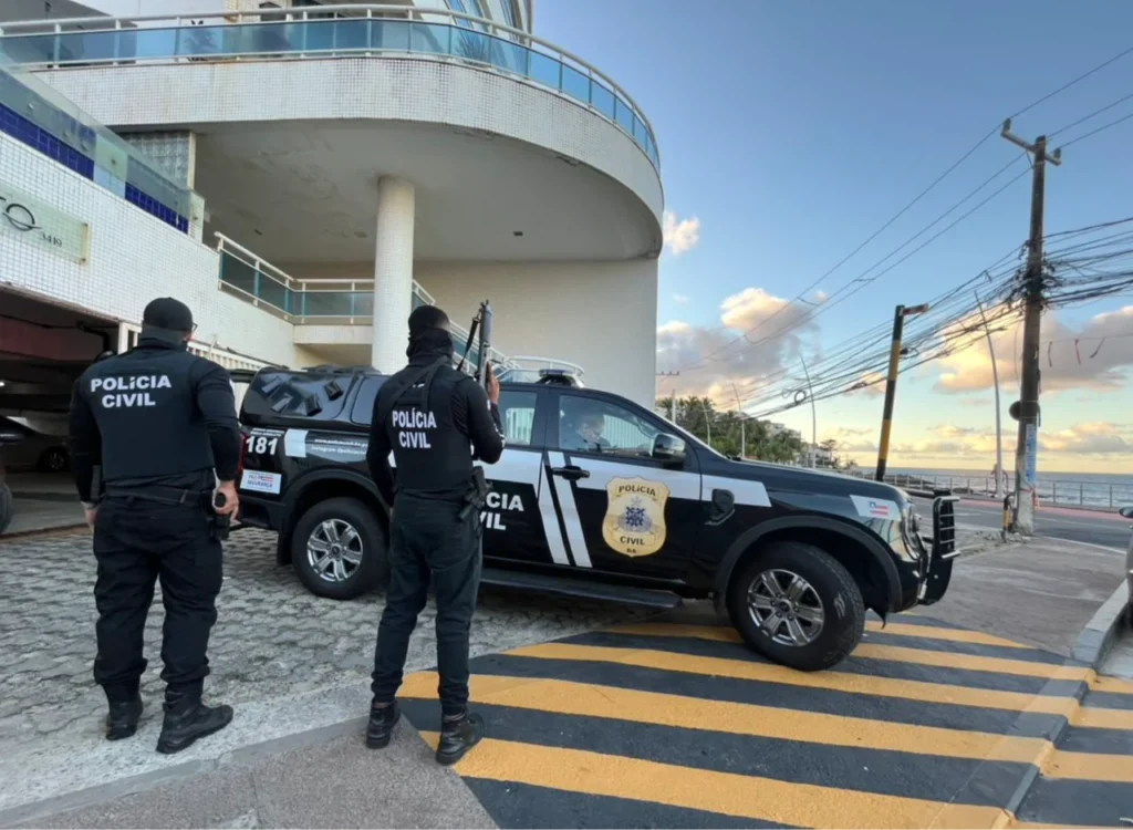 POLÍCIA BLOQUEIA R$ 100 MILHÕES EM OPERAÇÃO CONTRA TRÁFICO E LAVAGEM DE DINHEIRO auto upload 3301143