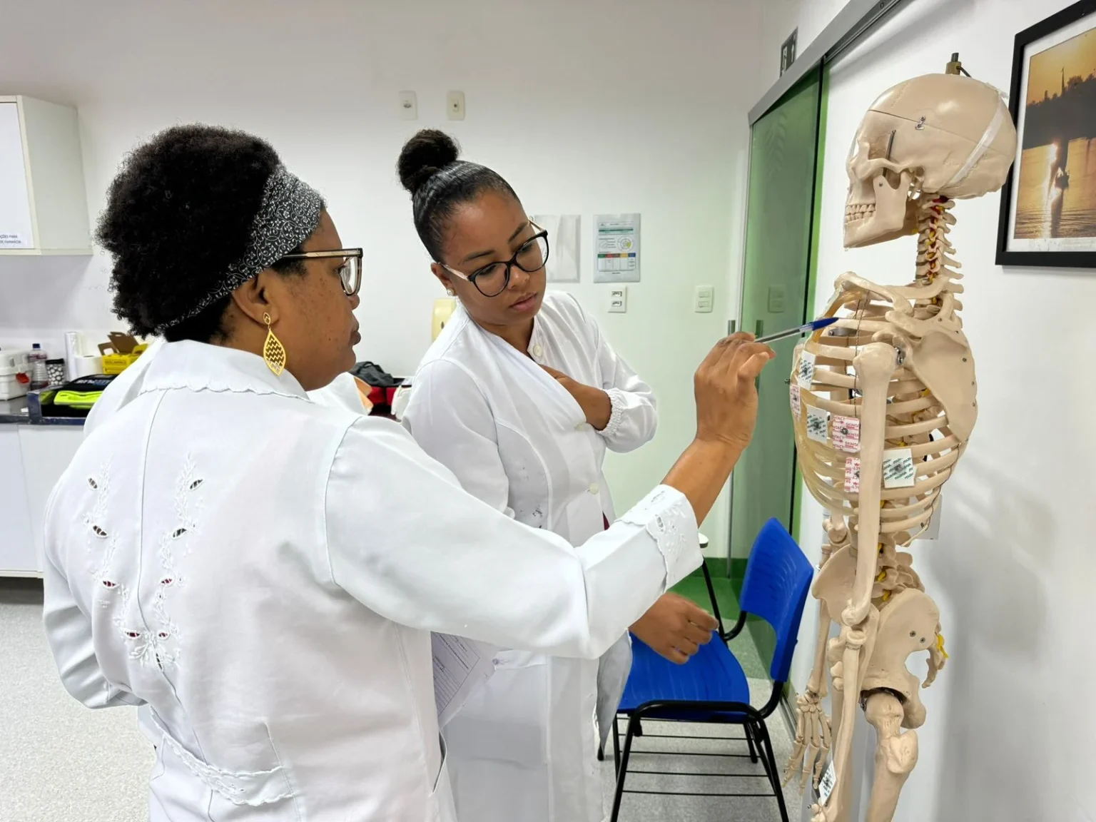 Curso técnico de Enfermagem gratuito abre 35 bolsas integrais em Salvador enfermagem