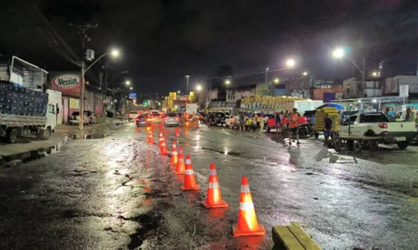 CAOS NA SAÍDA DE SALVADOR: RODOVIÁRIA REGISTRA ENGARRAFAMENTO E FERRY-BOAT TEM FILA DE MAIS DE 3 HORAS NESTA SEXTA (19) ferry boat