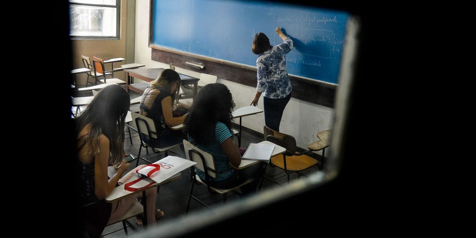 sala de aula0647040820
