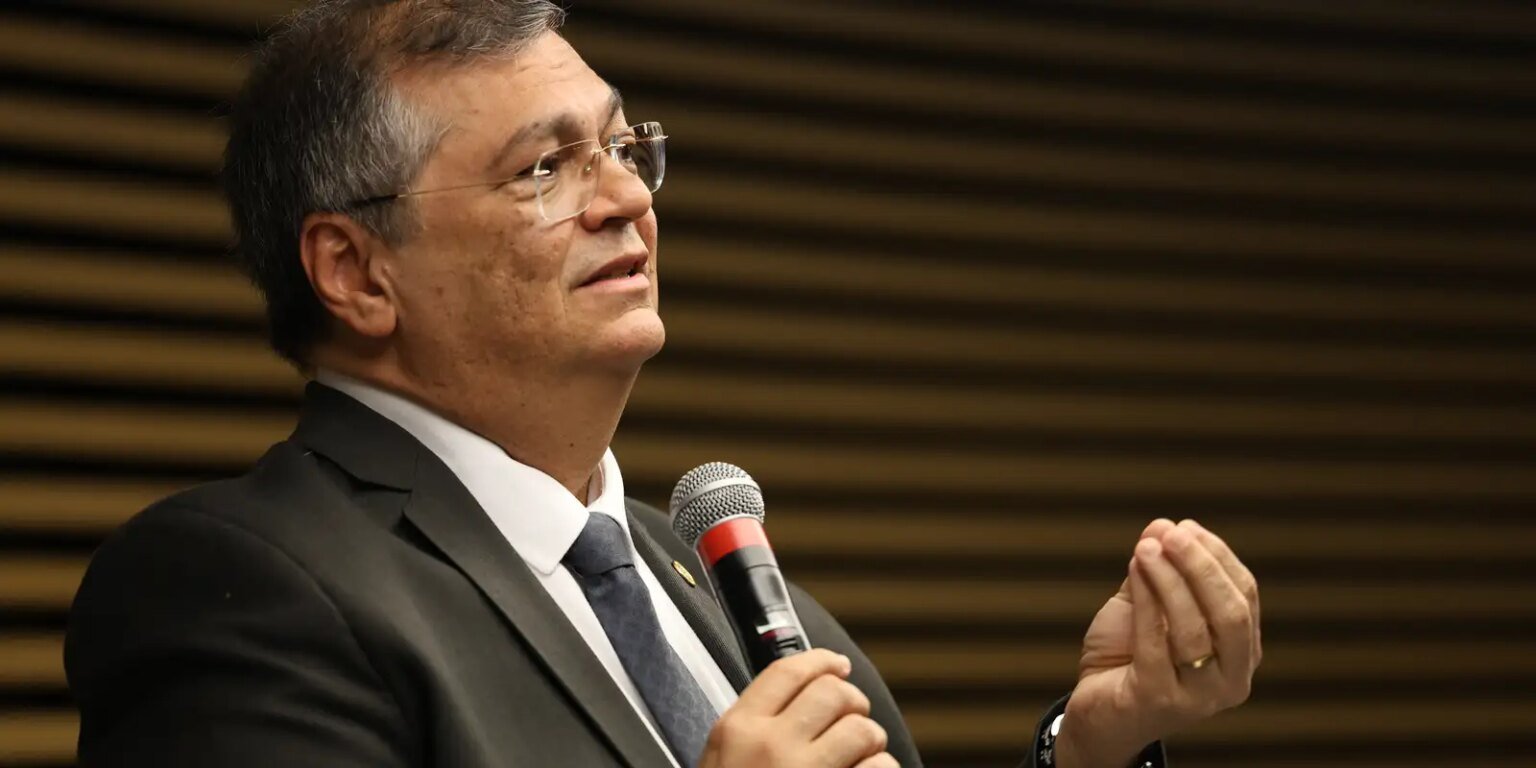 Dino envia à PF explicações de partidos sobre gestão de emendas 0g0a0907