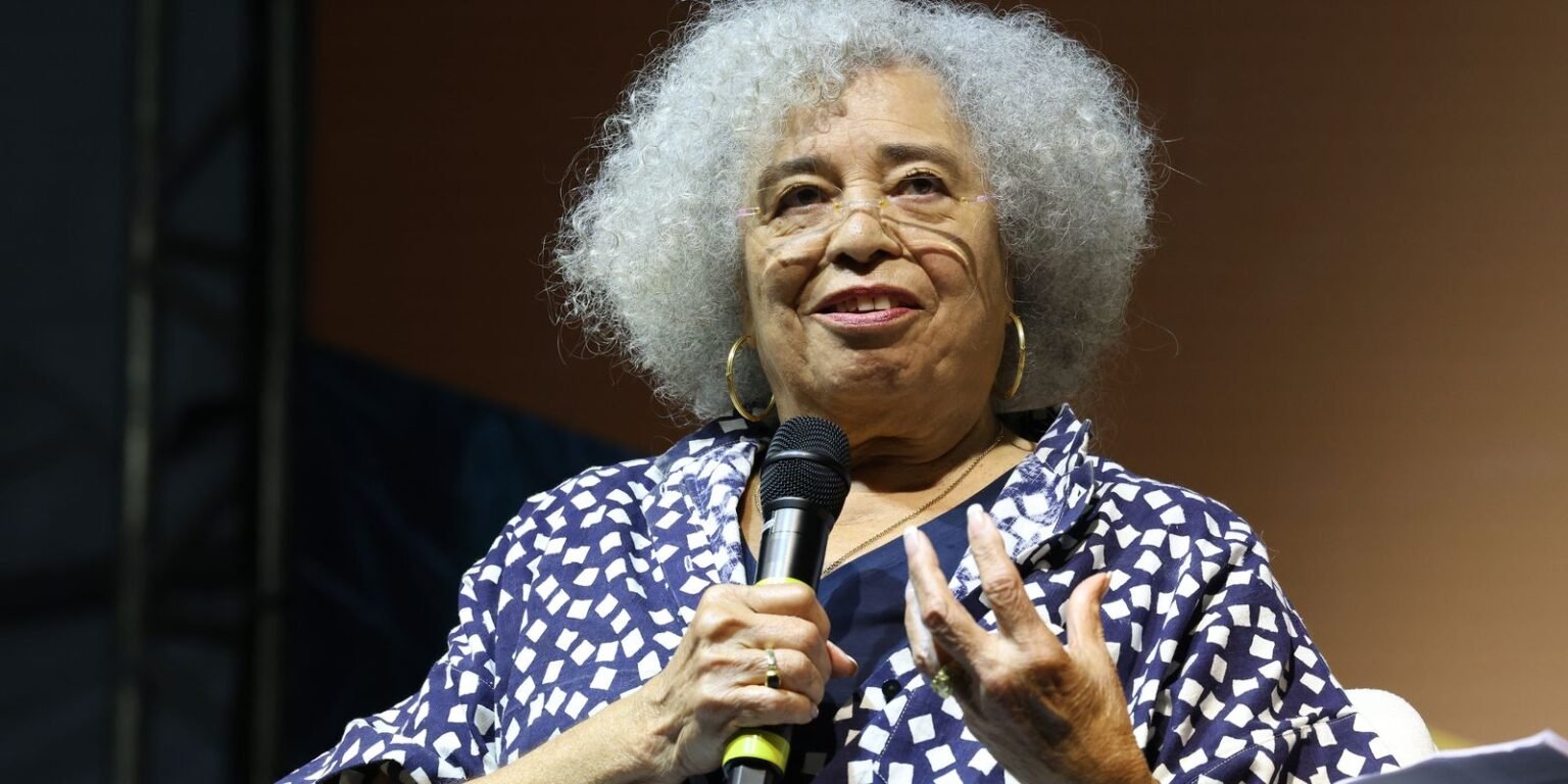 Flip: Angela Davis cita pensadores brasileiros e critica gentrificação 0g0a5918