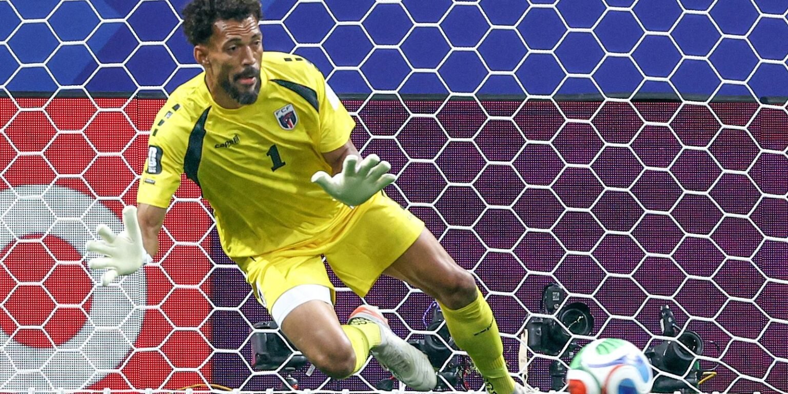 Vozinha, goleiro de Cabo Verde na Copa, acerta com Colo Colo do Chile 2026 06 15t170146z 895317755 up1em6f1baw5h rtrmadp 3 soccer worldcup esp cpv