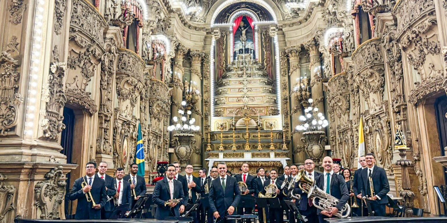 concerto da rio brass band na igreja sao francisco de paula no centro do rio