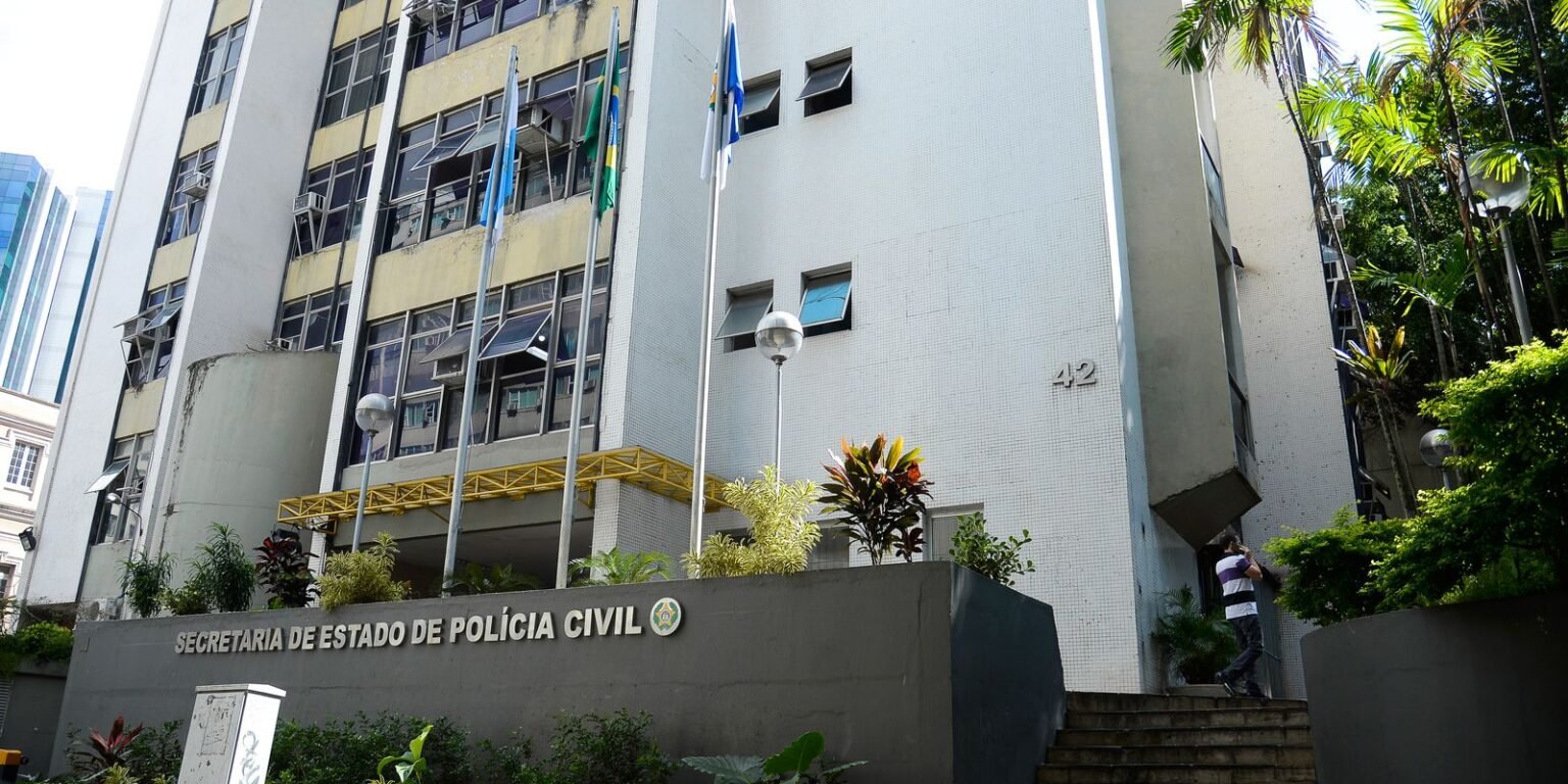 Policial civil é morto com tiro na cabeça na Zona Norte do Rio fachada da secretaria de estado da policia civil no centro do rio de janeiro1006219444