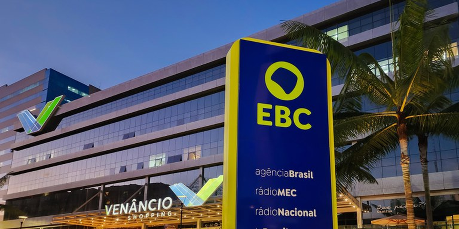 Sindicato pede ao TSE ingresso em ação da EBC contra remoção do acervo large