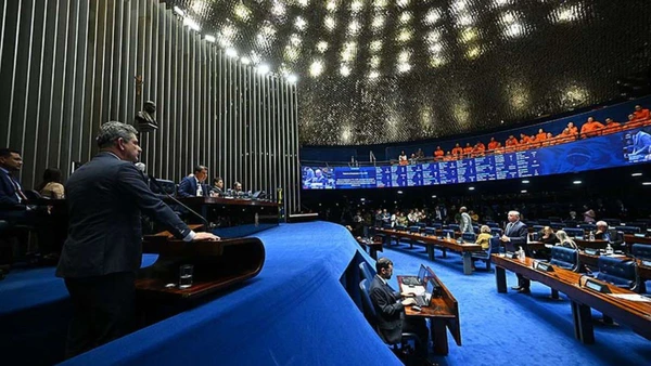 Filmou acidente ou cadáver? Senado aprova punição para quem registra e compartilha imagens senado aprova o pl 12422026 que torna crime com pena de detencao tirar fotos ou divulgar imagens de cadaveres e vitimas de acidentes e crimes 3341714 article