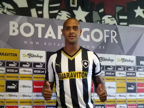 Ex-jogador do Botafogo morre após desabamento de muro durante temporal no Rio de Janeiro tassio maia morreu apos desabamento de muro 3354466 article
