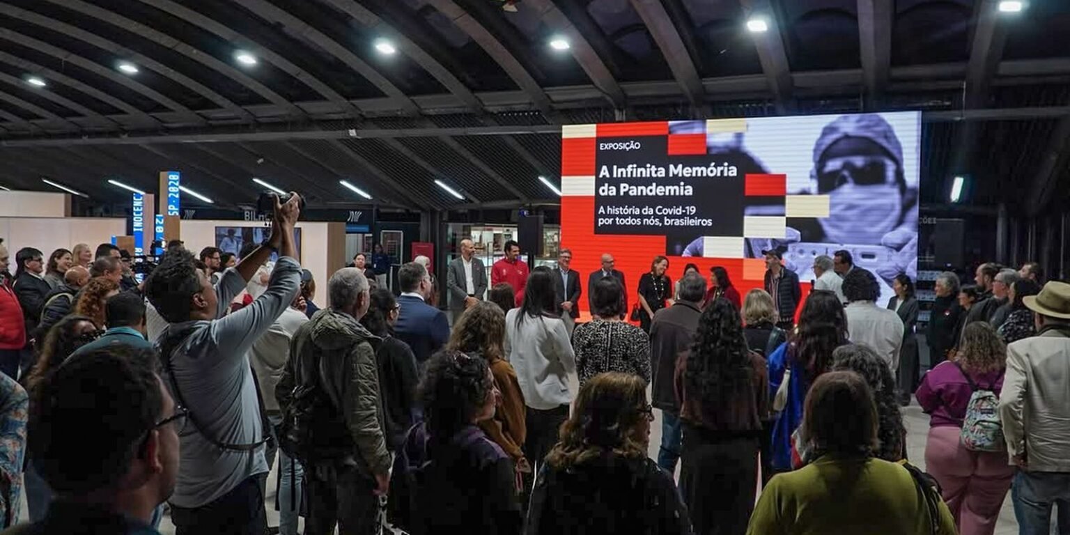 uma historia construida por milhares de brasileiros uma memoria que precisa continuar viva. hoj