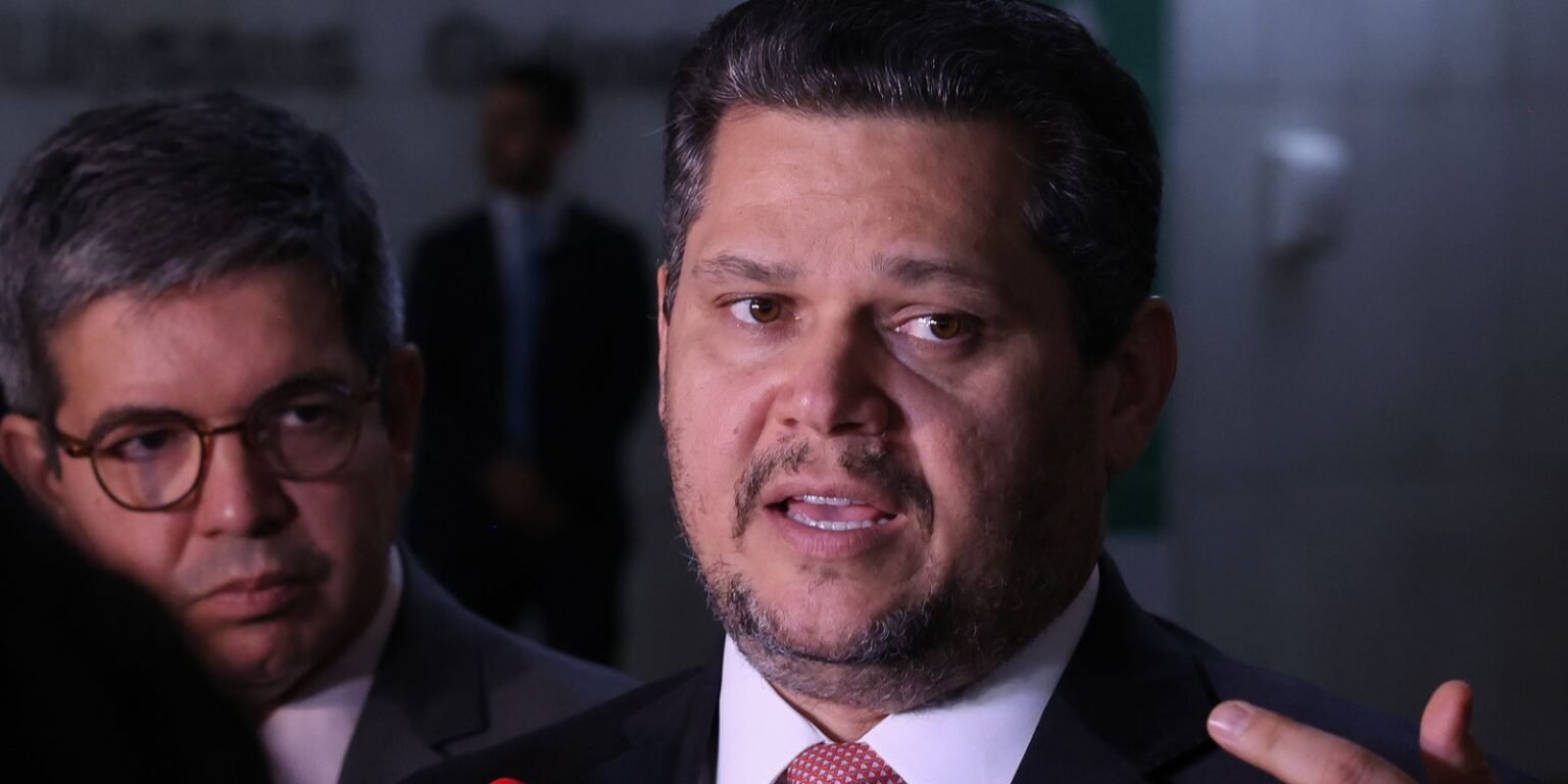 Alcolumbre envia PEC do fim da escala 6×1 para CCJ do Senado 0d9a6872