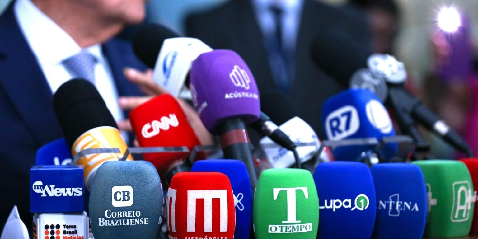 Fenaj pede que STF reveja decisão sobre diploma de jornalista aaa29022024 lula2432