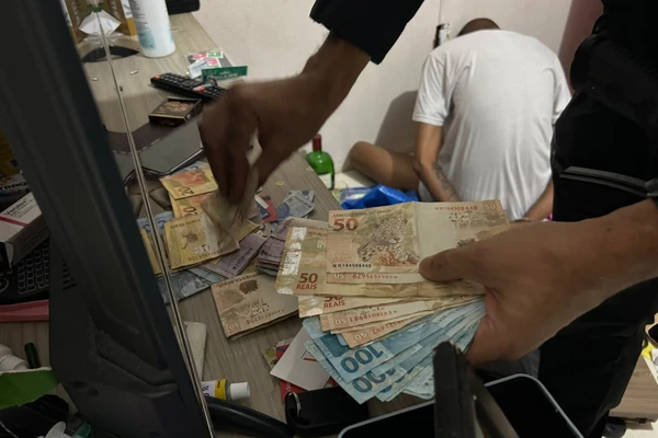 Operação contra facção do RJ prende 13 suspeitos em Salvador e RMS megaoperacao prende 13 suspeitos de envolvimento com o comando vermelho na bahia e em outros dois estados 3359891 article
