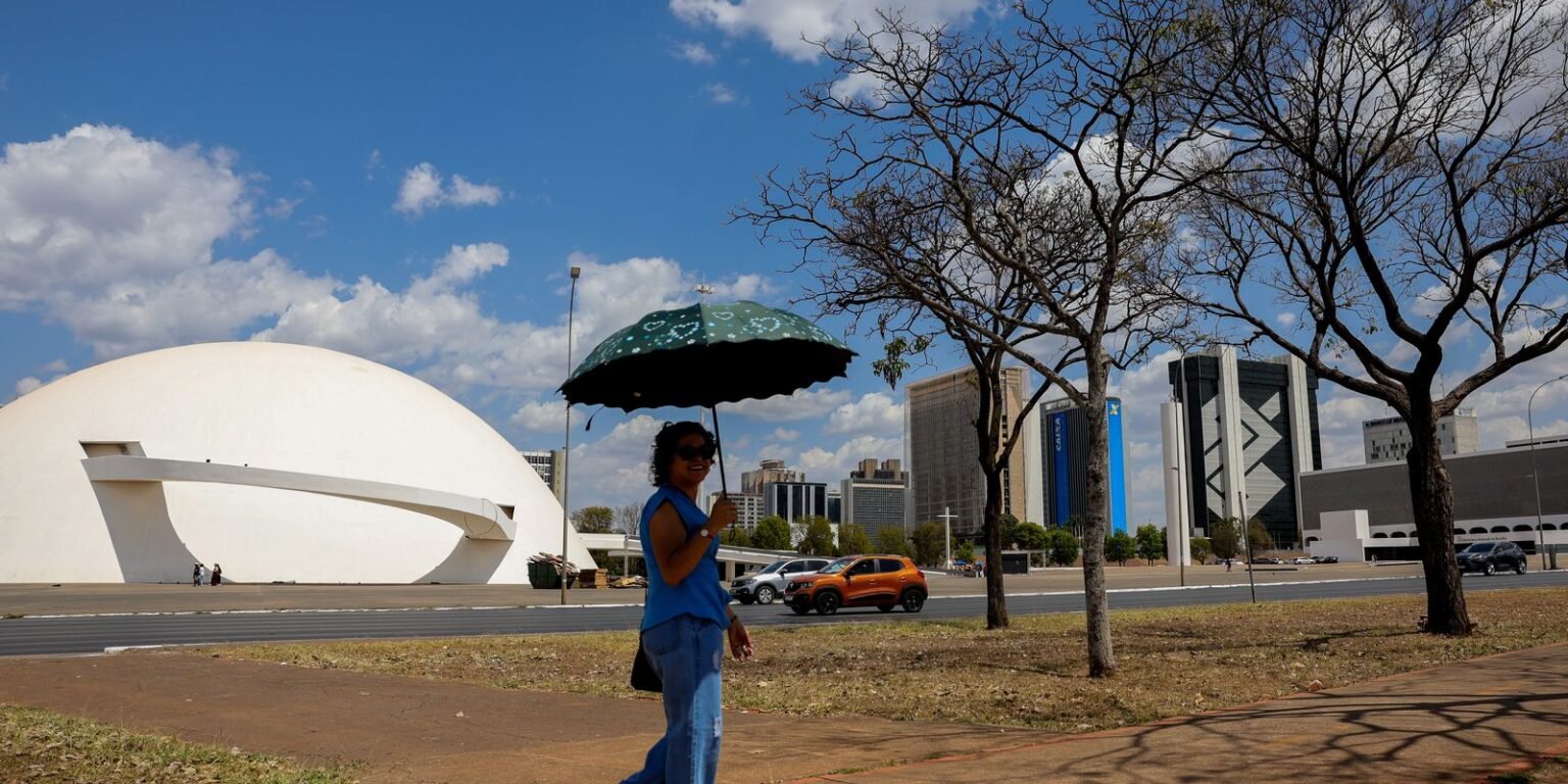 Região Sul tem risco de temporal e granizo; outras regiões têm calor pzzb5391
