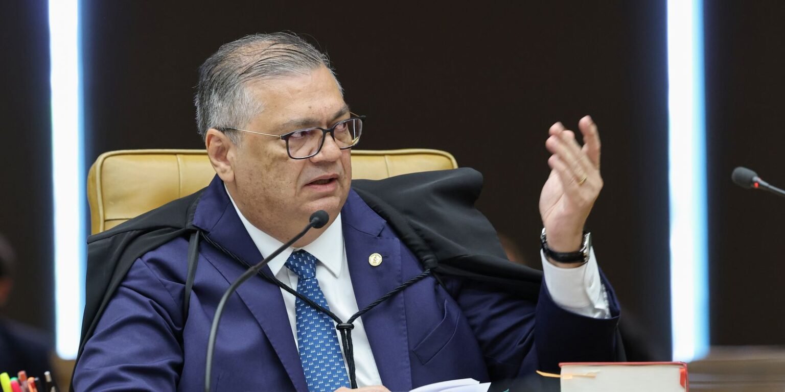 Flávio Dino pede vista de julgamento sobre Moraes e Mendonça 55530389414 9c5deca160 o