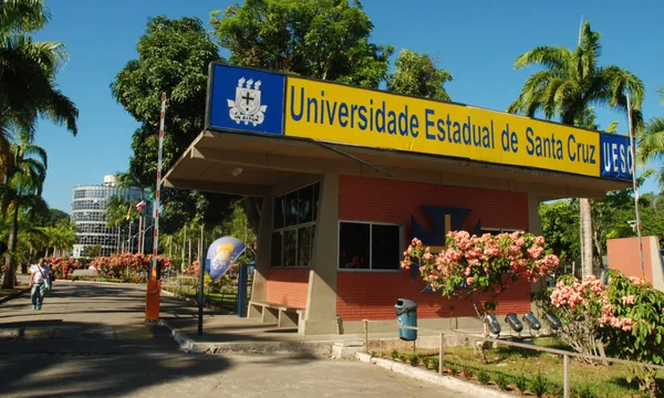 Mercúrio vaza após termômetro quebrar em laboratório e três estudantes são hospitalizados UESC