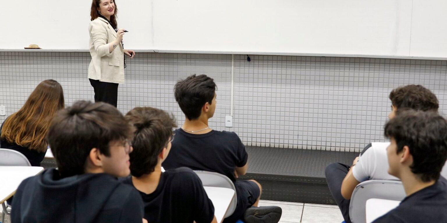 Mais de 625 mil pessoas fazem a Prova Nacional Docente neste domingo mg 4414