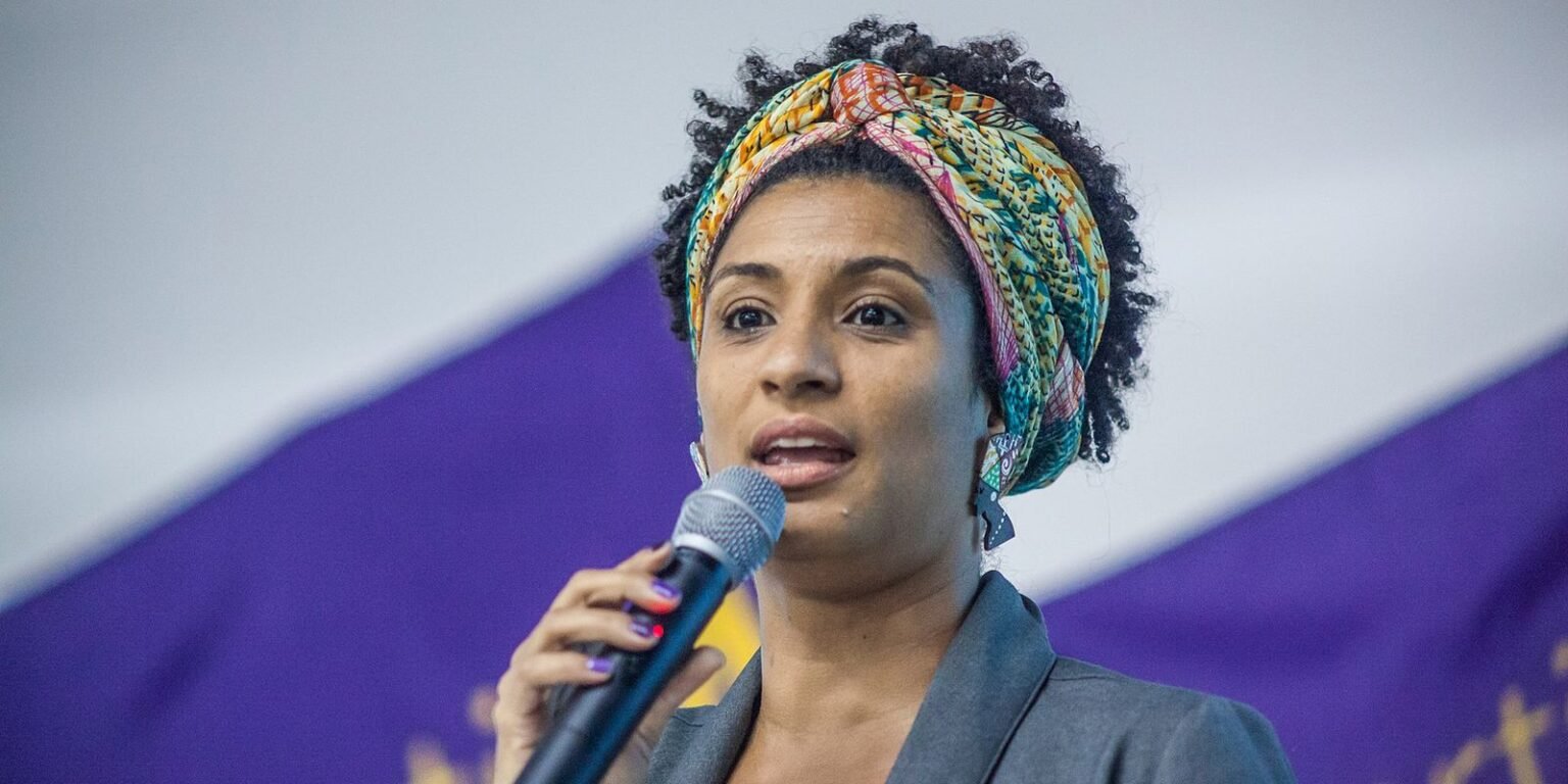 Bolsonaristas ofendem memória de Marielle Franco em ato no Rio 1920px luciana50 debate partida com luciana boiteux 22 09 2016 30443035460