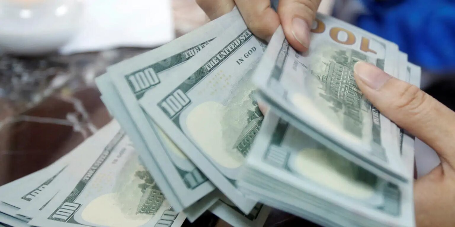 2026 02 26t200758z 1 lynxmpem1p1ak rtroptp 4 dollar hedging bny