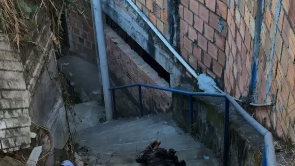Homem é encontrado morto e carbonizado com mãos amarradas no Subúrbio de Salvador 515e384d 1cdd 4c64 a3e2 3913798a3992