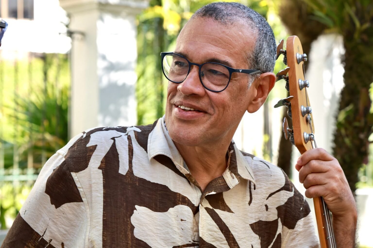 LUCIANO CALAZANS CELEBRA 40 ANOS DE CARREIRA COM PROJETO ESPECIAL NA CAIXA CULTURAL SALVADOR IMG 20261030 WA0046
