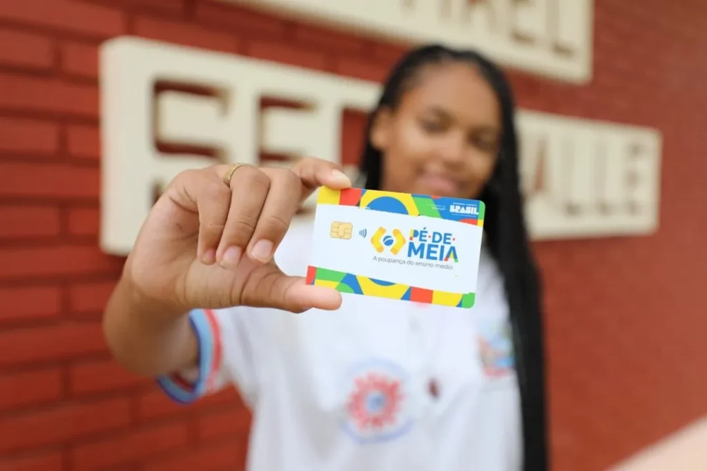 Pé-de-Meia: estudantes que fizerem o Enem 2026 podem receber bônus de R$ 200 Pe de Meia
