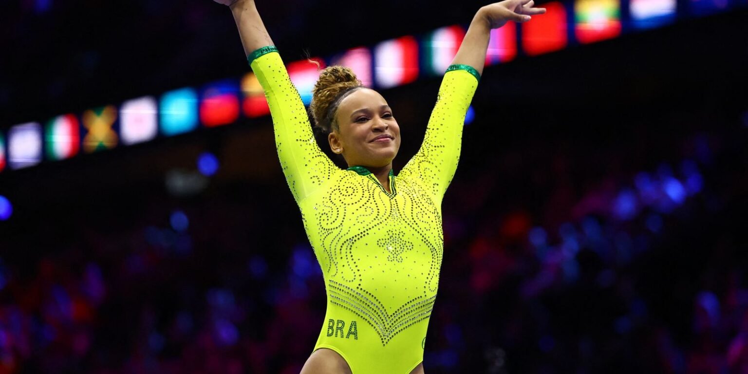 Rebeca Flavinha e Lorrane avancam as finais do Mundial de