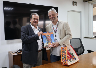 Setur-BA e Gru Airport discutem ações conjuntas nos aeroportos de Lençóis e Paulo Afonso Setur BA20e20Gru20Airport20discutem20aC3A7C3B5es20conjuntas20nos20aeroportos20de20Len