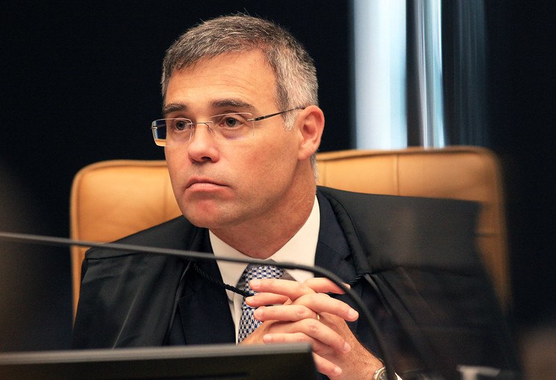 URGENTE: André Mendonça barra divulgação de sigilos de Lula e Flávio Bolsonaro pelo TSE andre mendonca