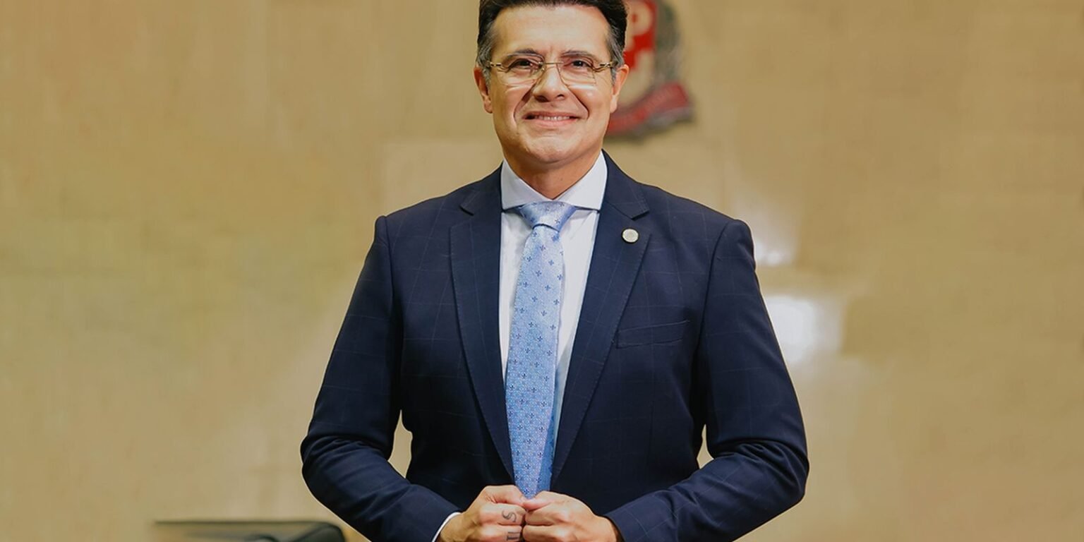 Deputado estadual Marcelo Aguiar é detido após disparo em bar ef72b1b9553180987d06d13e9bb6d8e85e7b2555af8ae381438f8148f37ff6de