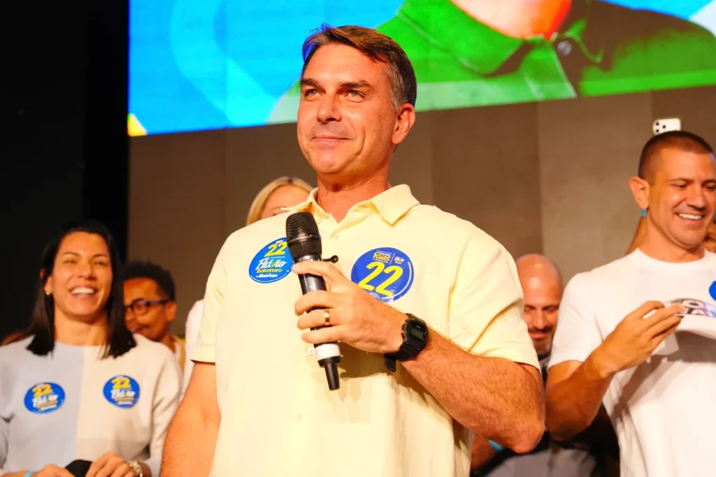 flavio bolsonaro participa de comicio no farol da barra neste sabado 17 3453373 article