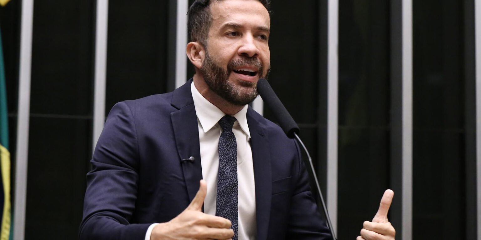 Deputado André Janones é internado com arritmia em São Paulo img20260415173718994