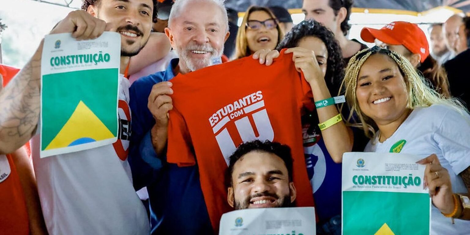 lula com estudantes