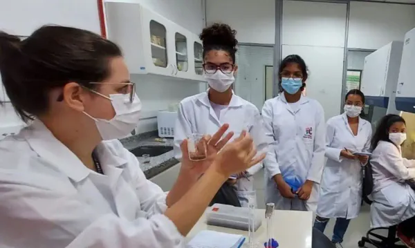 Programa Futuras Cientistas prorroga inscrições e oferece 470 vagas com auxílio de R$ 300 programa futuras cientistas divulgacao
