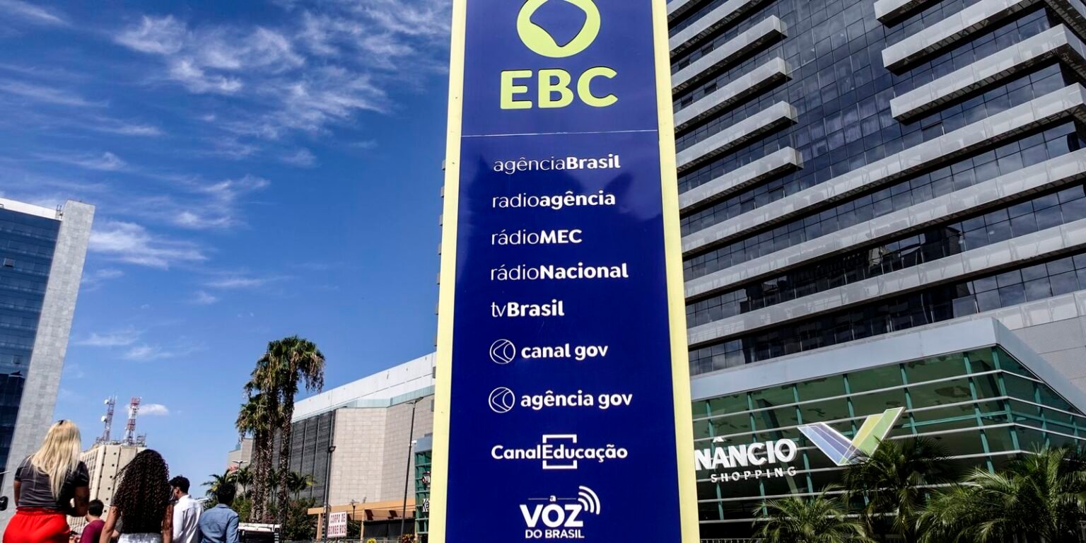 SBT admite erro ao atribuir à EBC falha em propaganda eleitoral totem